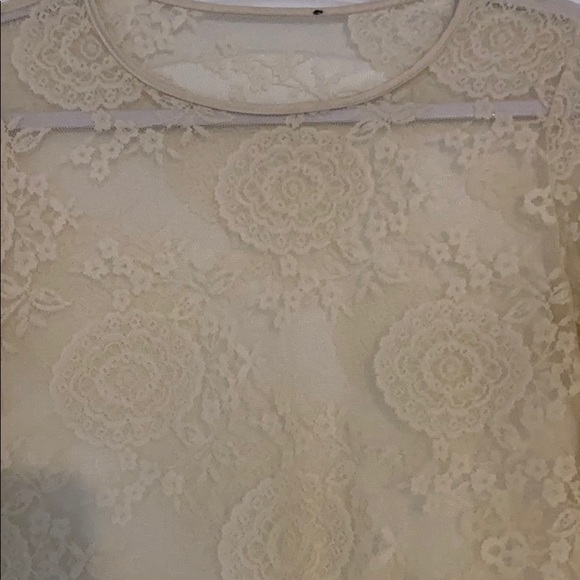 Cream lace blouse - Picture 2 of 3